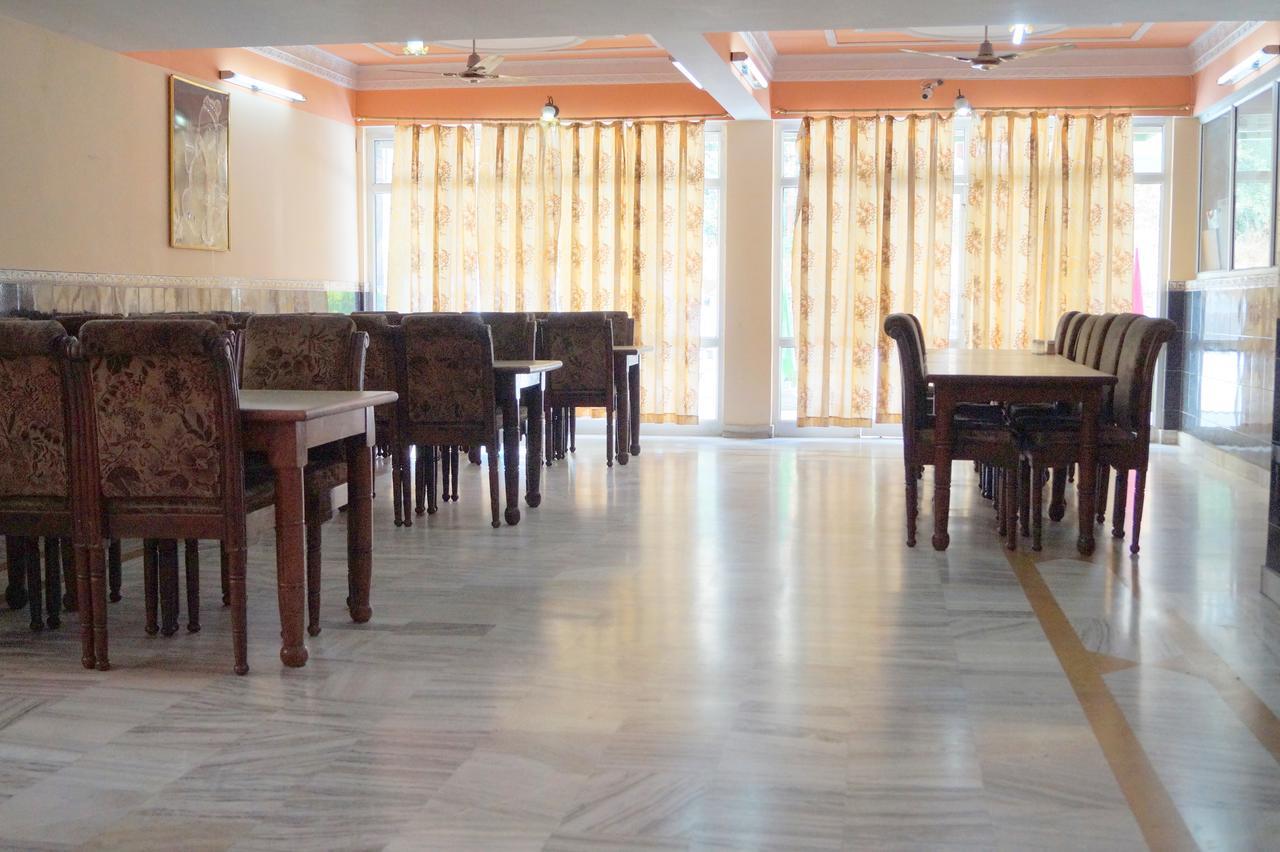 Hotel Uday Palace Pipalkoti Kültér fotó