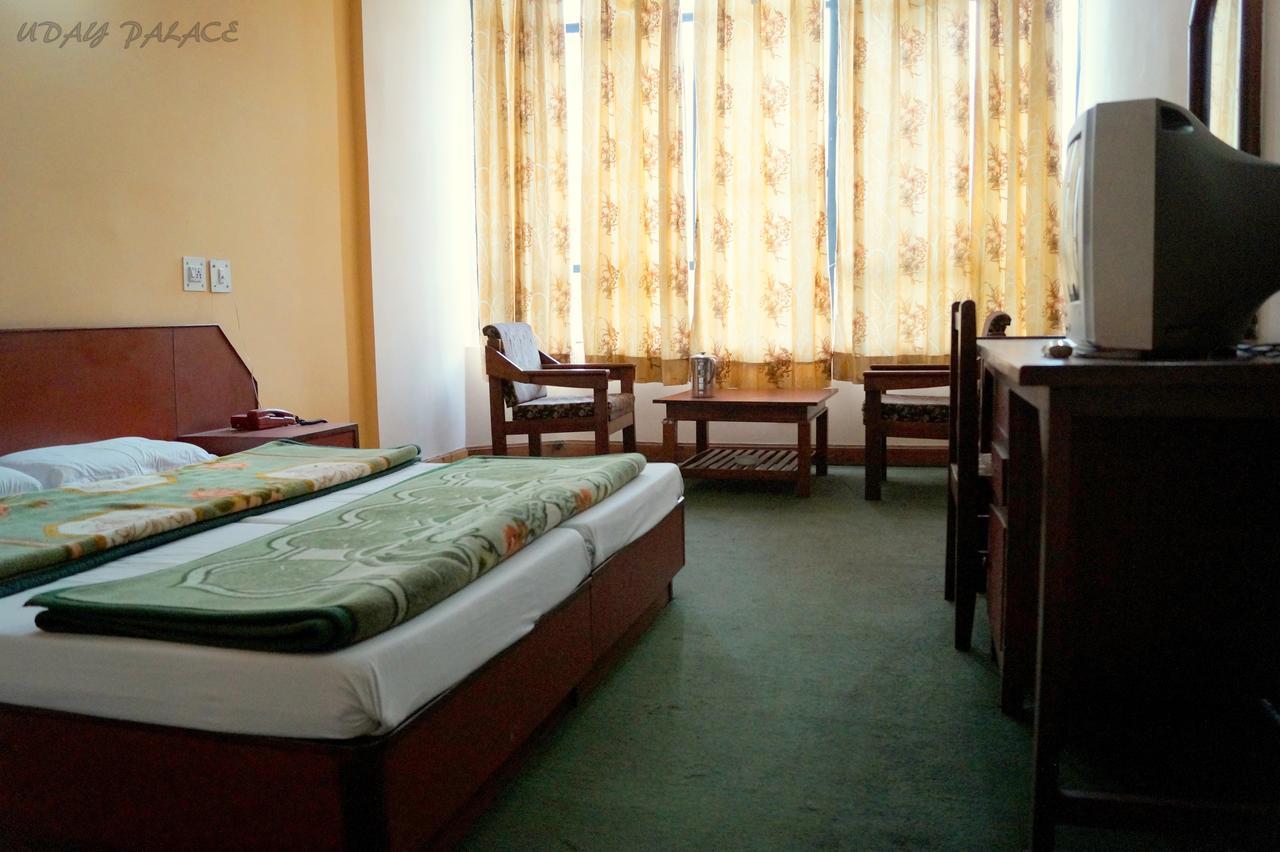 Hotel Uday Palace Pipalkoti Kültér fotó